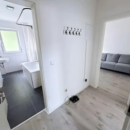 With Wifi, Kitchen And 4k Tv Apartment *