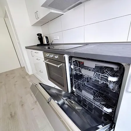 Apartman With Wifi, Kitchen And 4k Tv