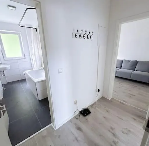 With Wifi, Kitchen And 4k Tv Apartment *