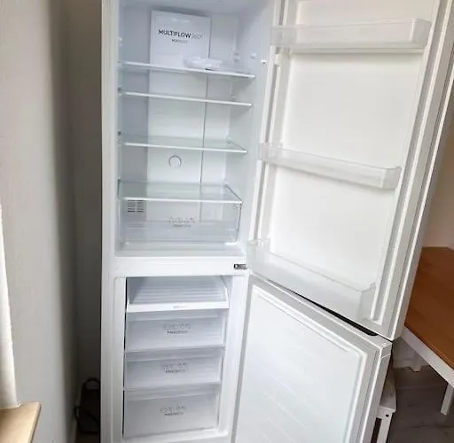 With Wifi, Kitchen And 4k Tv 埃森