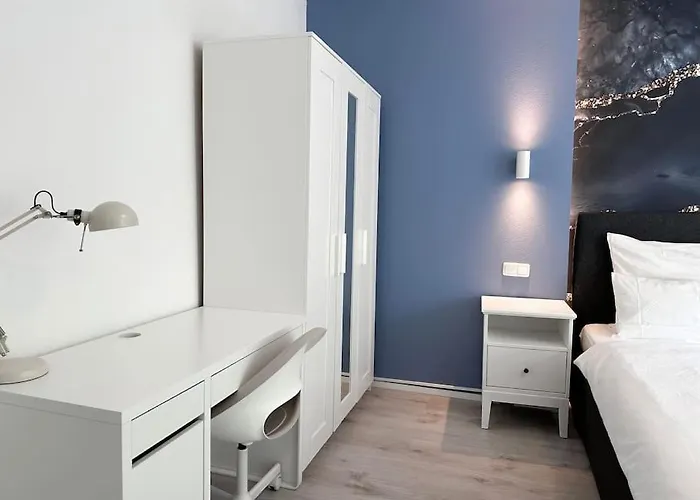 With Wifi, Kitchen And 4k Tv Apartment